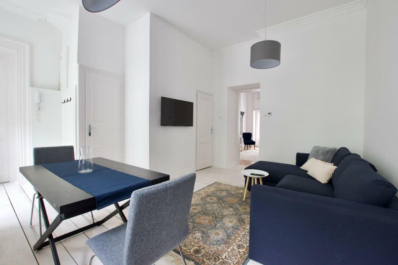 Luxury Apartment By Hi5 - Oktober 6 Street Будапеща Екстериор снимка